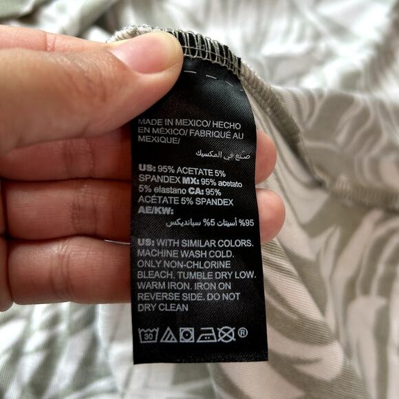 CHICO'S Travelers Asymmetrical Dress Size 12 Classic Casual Comfort Boho Chic - Picture 10 of 10